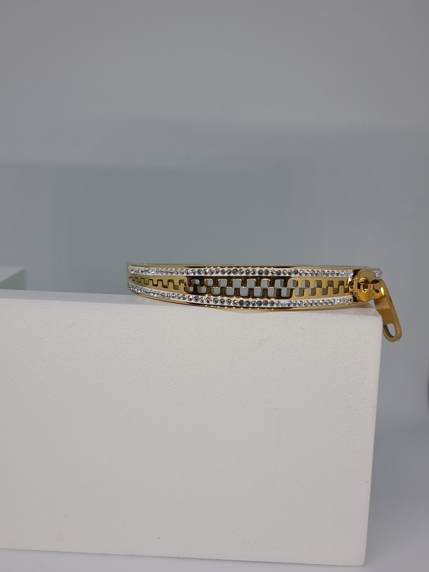 Zip it Bracelet (gold)